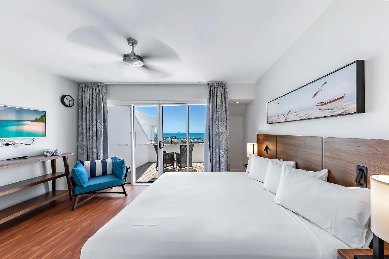 Whitsunday Blue Penthouse With The Best Views In Airlie Beach Apartment